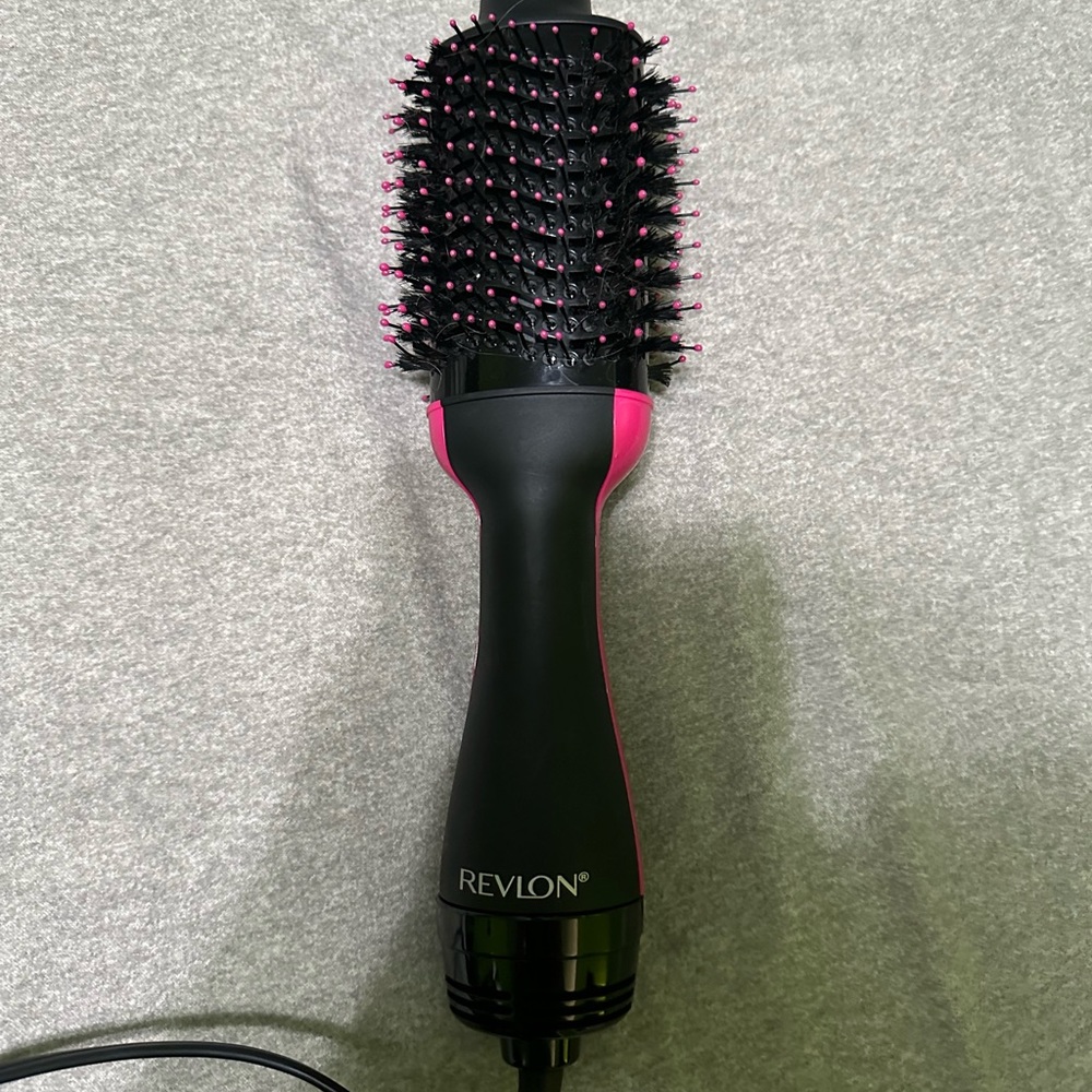 Revlon Salon one step hair dryer and volumizer